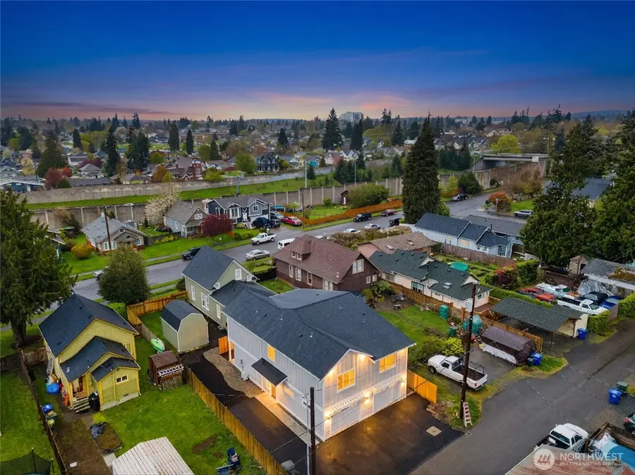 2417 Harrison Avenue #C, Everett, WA 98201 - #3