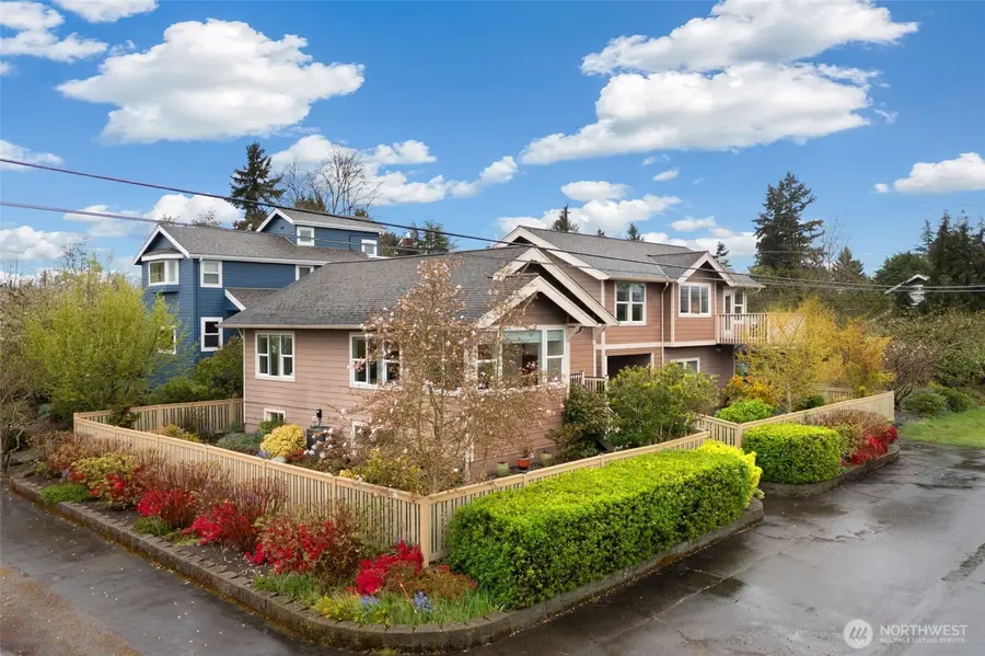 9500 Phinney Avenue N, Seattle, WA 98103 - #2