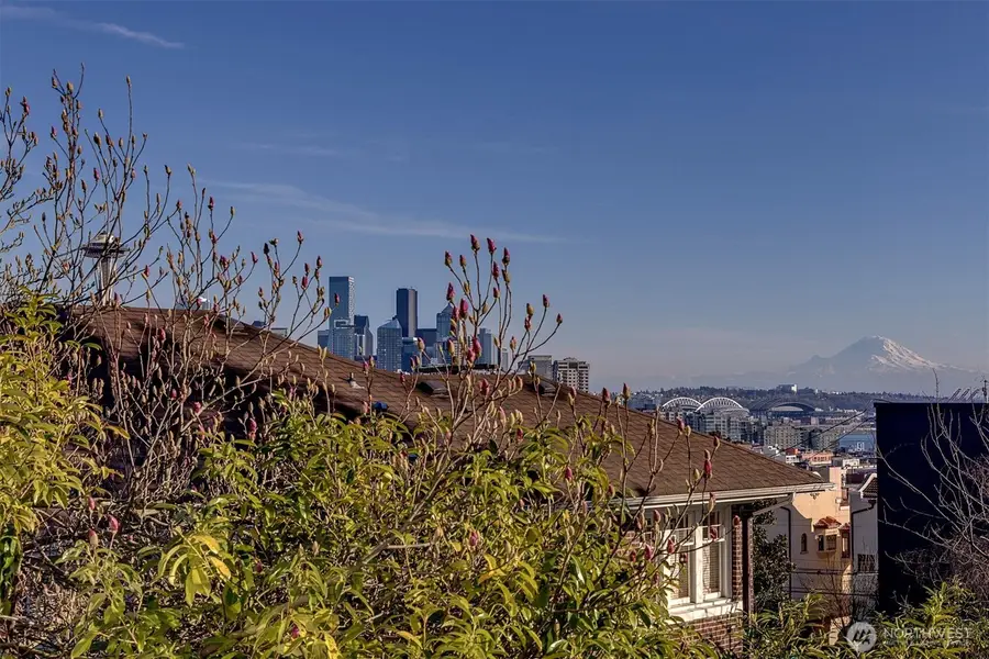 505 W Kinnear Place, Seattle, WA 98119 - #2