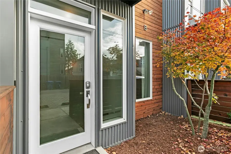 6641 Carleton Avenue S #B, Seattle, WA 98108 - #3