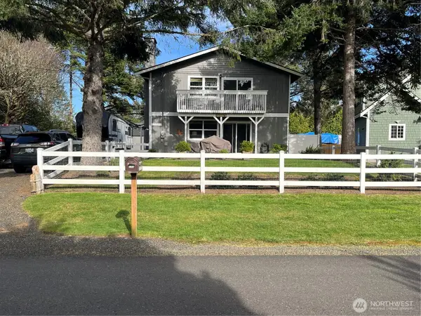 102 N Narwhal Loop Nw, Ocean Shores, WA 98569