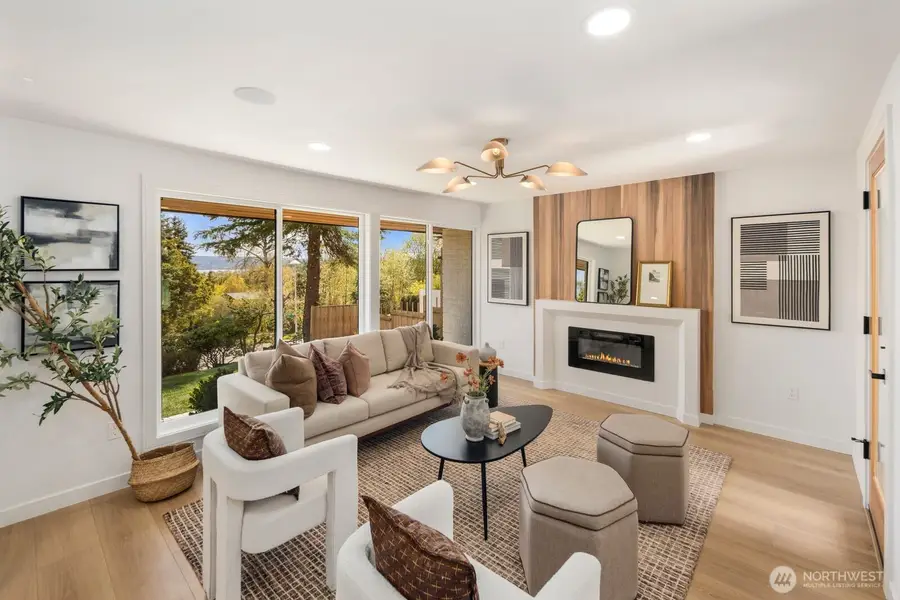 7005 58th Avenue Ne, Seattle, WA 98115 - #3