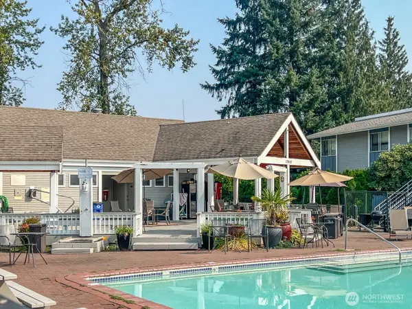 17203 Ne 45th St #43, Redmond, WA 98052