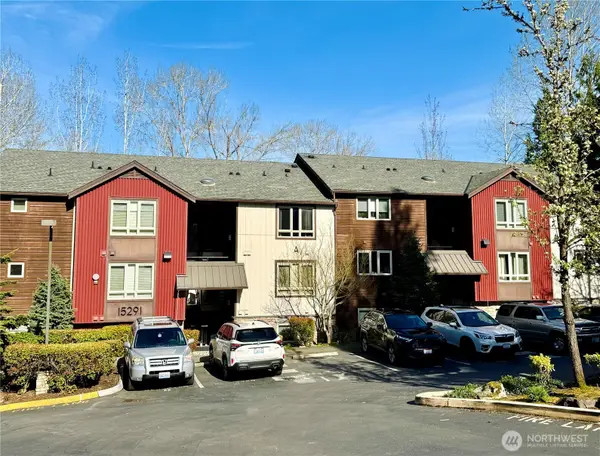 15291 NE 82nd Street #302, Redmond, WA 98052