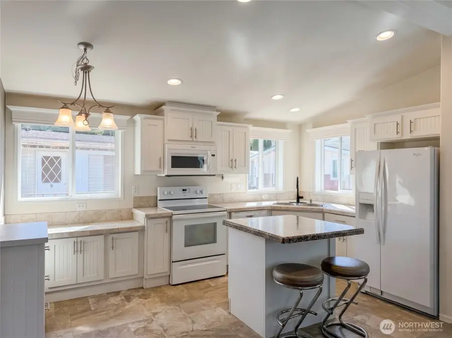 15256 Pine Drive, Renton, WA 98058 - #2