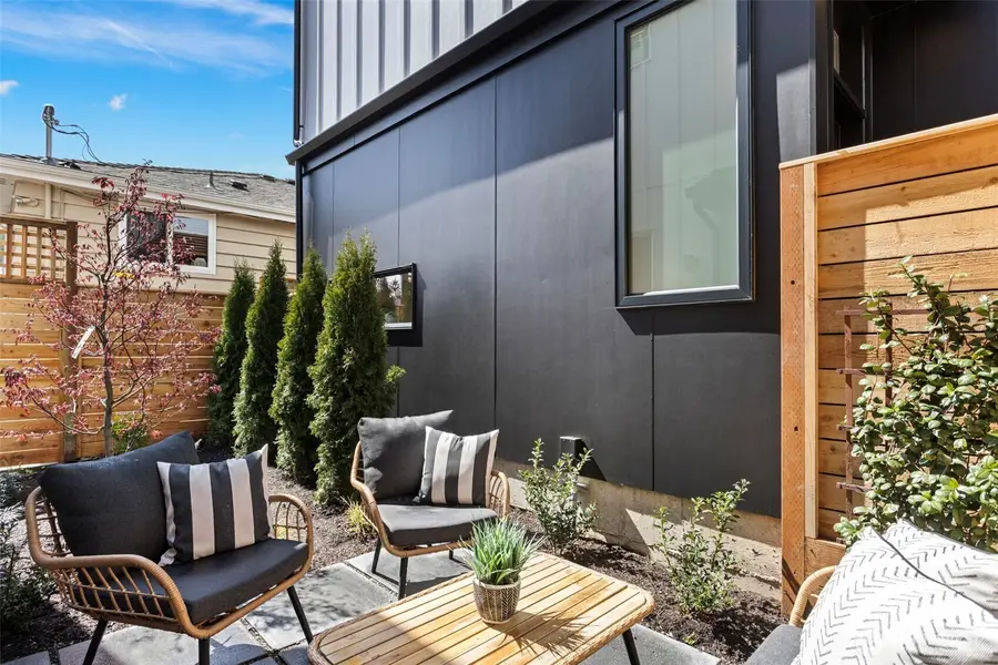 7338 27th Avenue Nw, Seattle, WA 98117 - #2