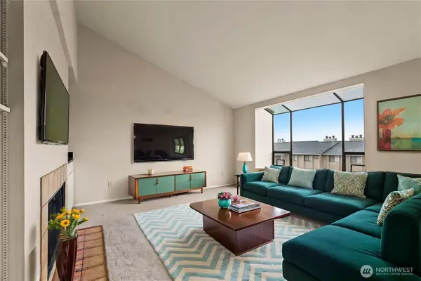 1319 S Puget Drive #D-35, Renton, WA 98055