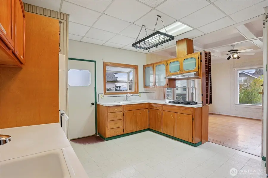 4817 Greenwood Avenue N, Seattle, WA 98103 - #3