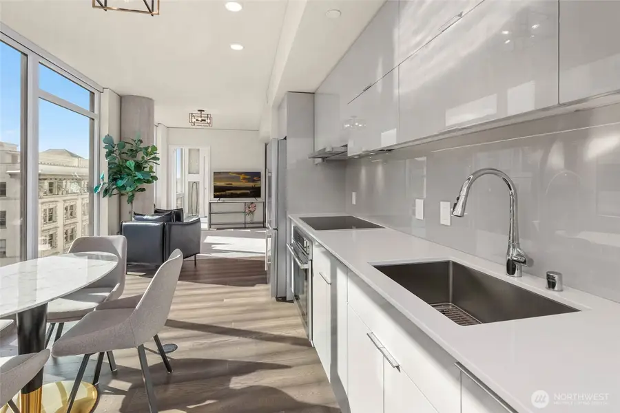 450 S Main St #806, Seattle, WA 98104 - #3