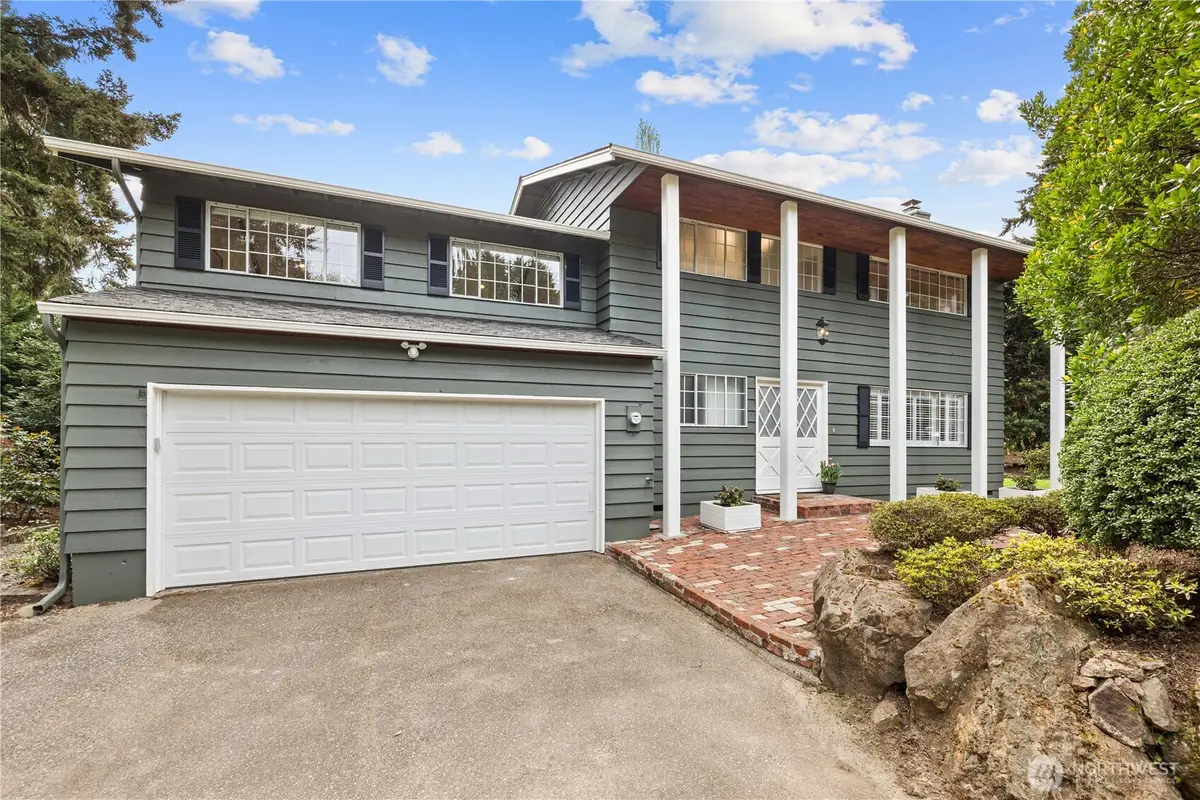 9226 Matthews Avenue Ne, Seattle, WA 98115 - #1