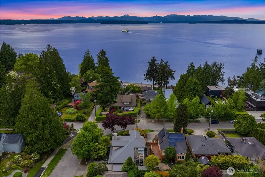4712 SW Brace Point Dr, Seattle, WA 98136 - #2