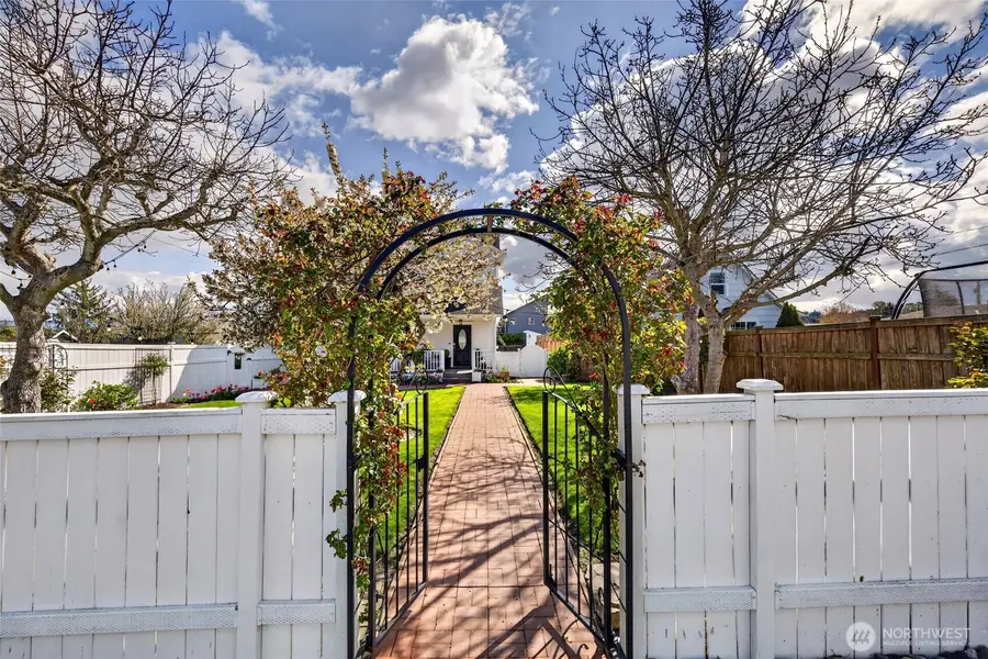 2913 K Avenue, Anacortes, WA 98221 - #2