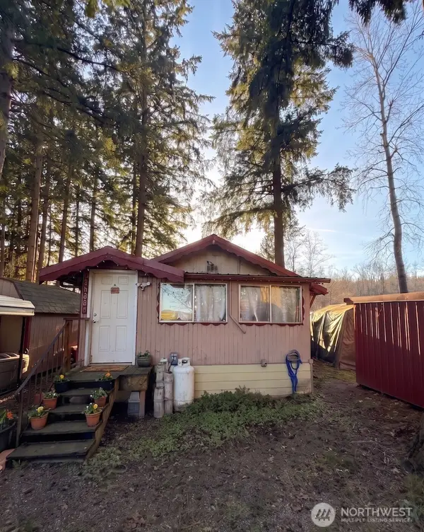 41818 40th Avenue Ct S, Roy, WA 98580