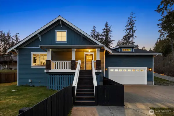 61 E Channel Drive, Allyn, WA 98524