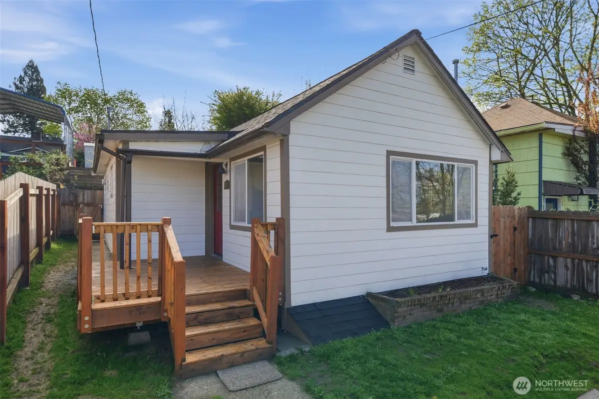 110 Olympic Ave, Bremerton, WA 98312 - #1