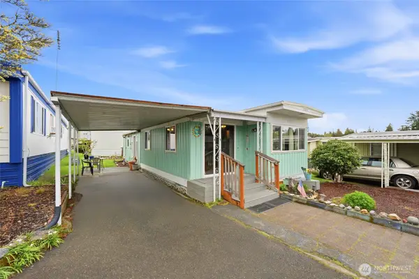 18501 52nd Avenue W #44, Lynnwood, WA 98037