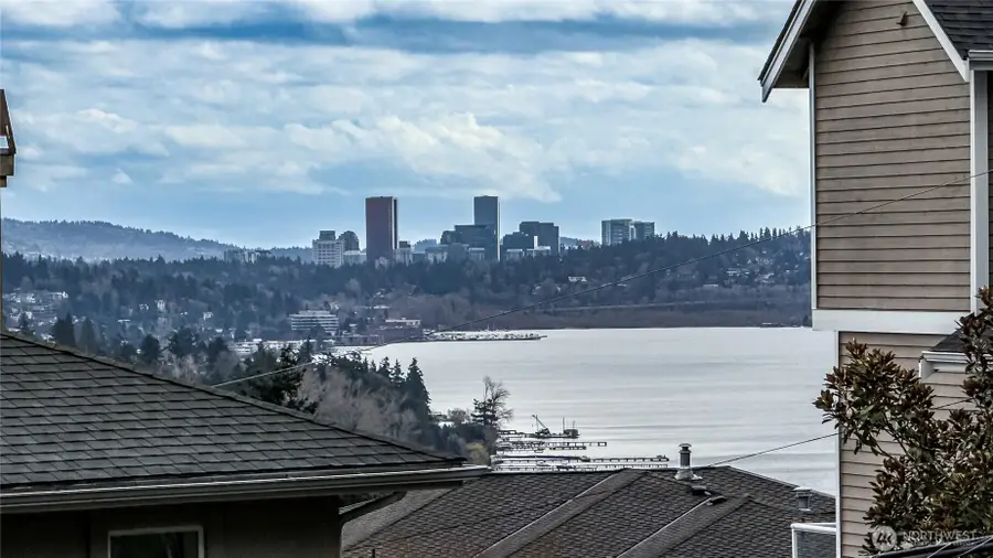 11855 89th Place Ne, Kirkland, WA 98034 - #2