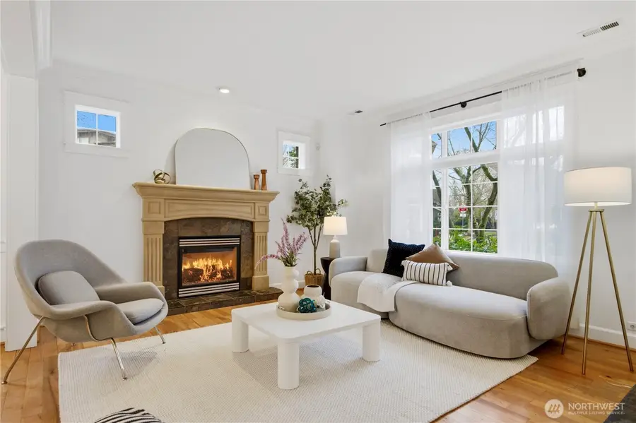 2557 Ne Park Dr, Issaquah, WA 98029 - #3