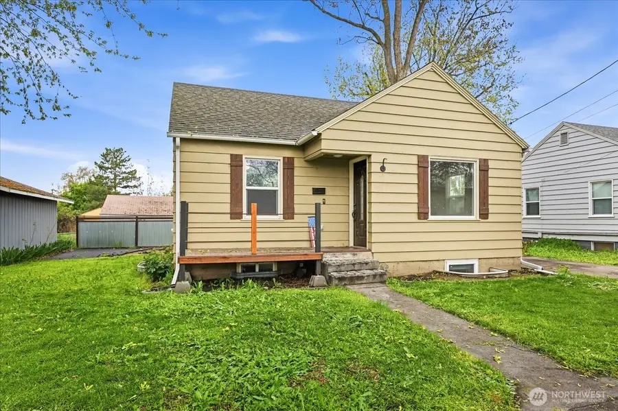 317 NE Ash Avenue, College Place, WA 99324 - #2