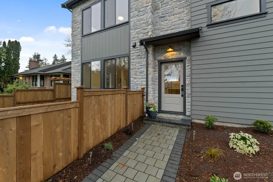 2733 NE 87th Street, Seattle, WA 98115 - #2