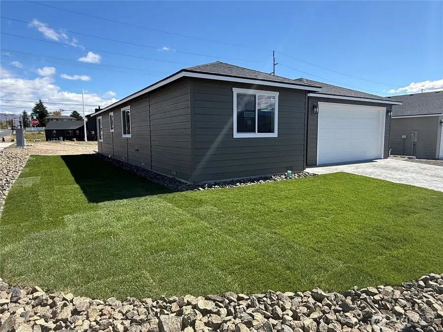 2484 Noah Street Se, East Wenatchee, WA 98802 - #2