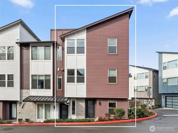 13657 SE 67th Lane #8H-3, Newcastle, WA 98059