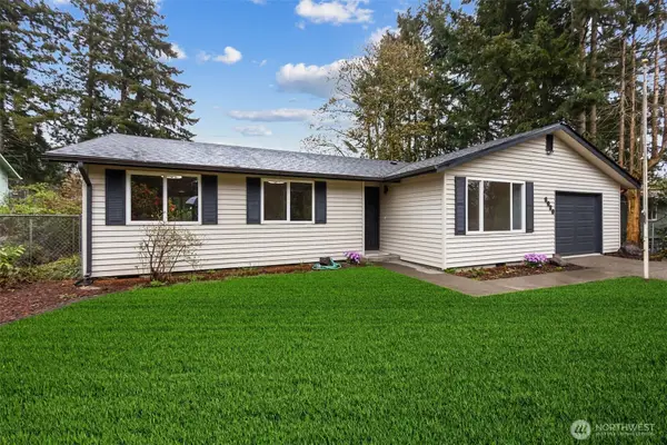 8930 Quinault Loop Ne, Olympia, WA 98516