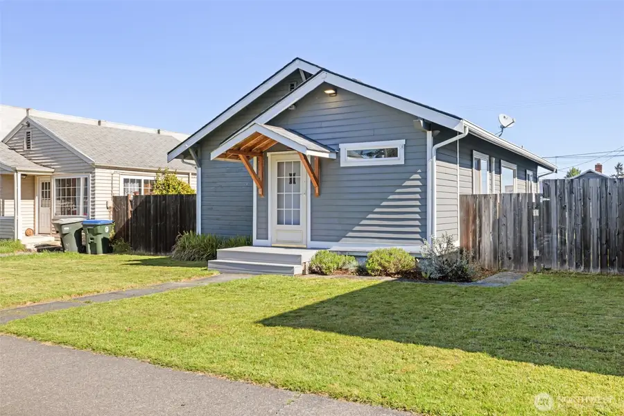 529 E 2nd Street, Port Angeles, WA 98362 - #3