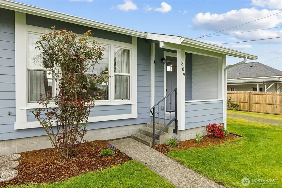 309 S 5th Street, Elma, WA 98541 - #2