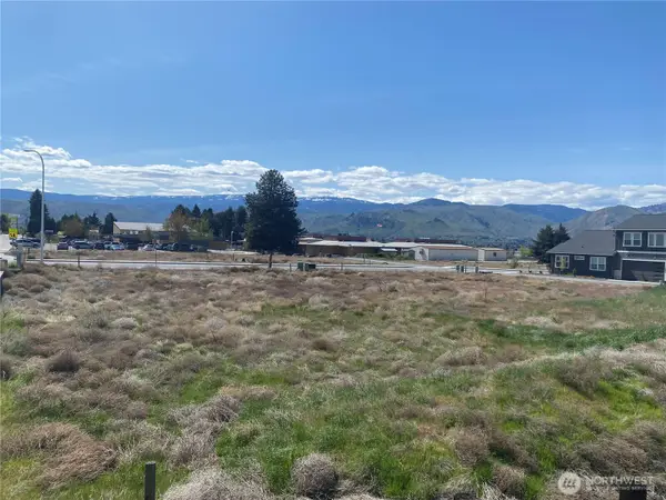 197 Harold Street Ne #1, East Wenatchee, WA 98802