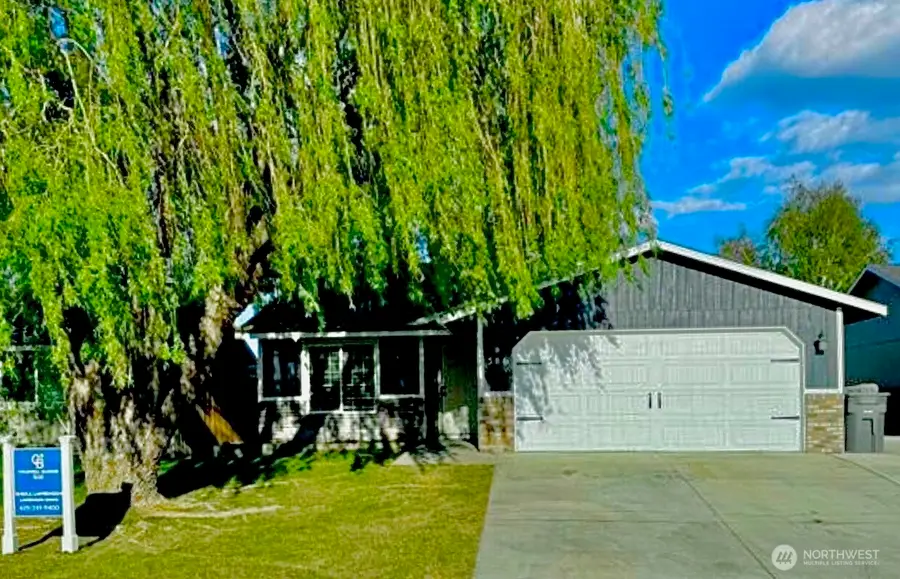 586 L Street Se, Ephrata, WA 98823 - #2