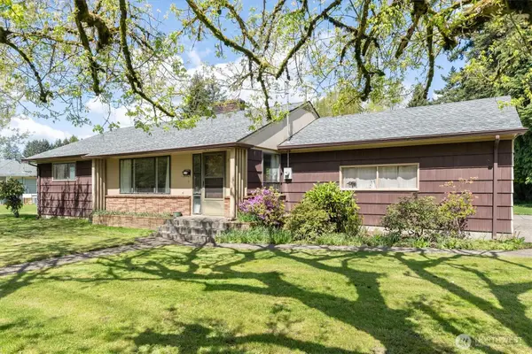 2014 Ocean Beach Highway, Longview, WA 98632