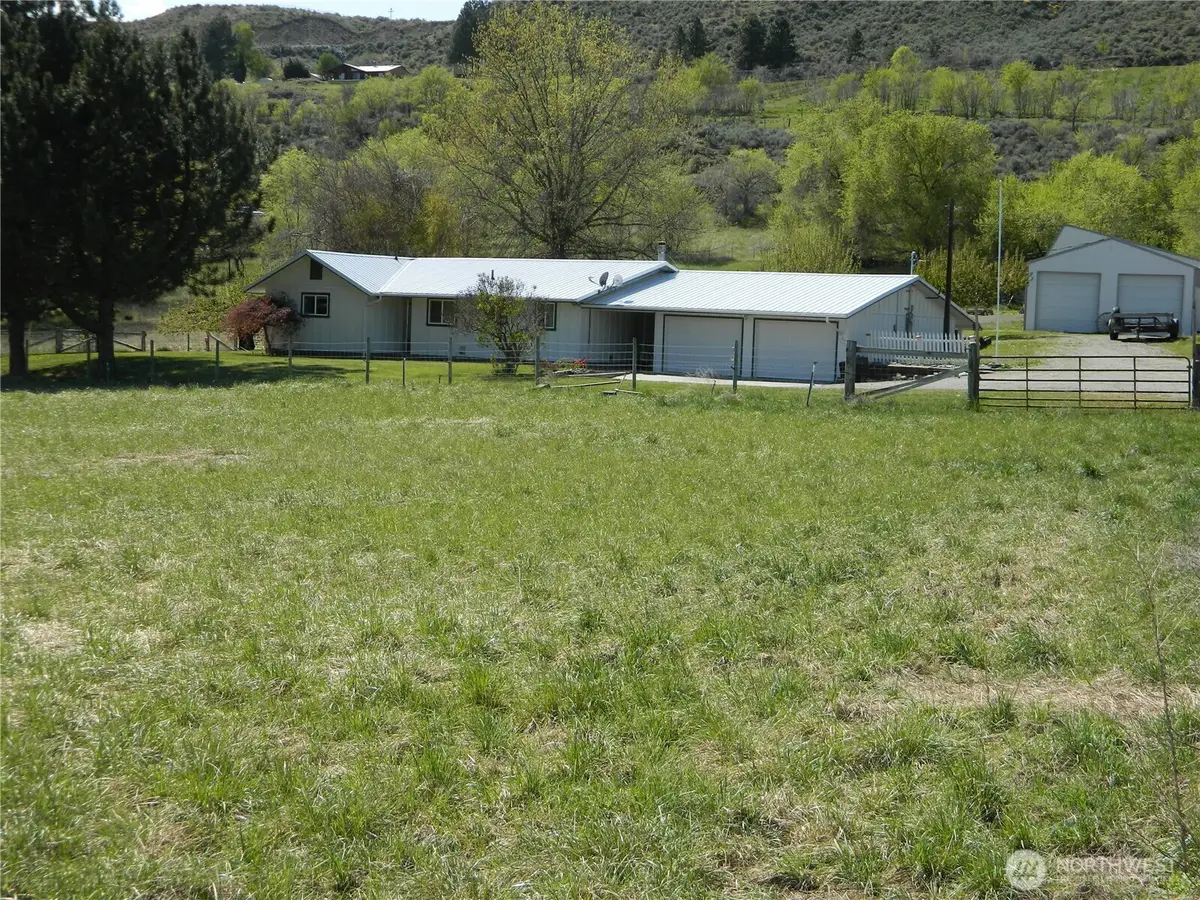 651 Highway 7, Tonasket, WA 98855 - #1