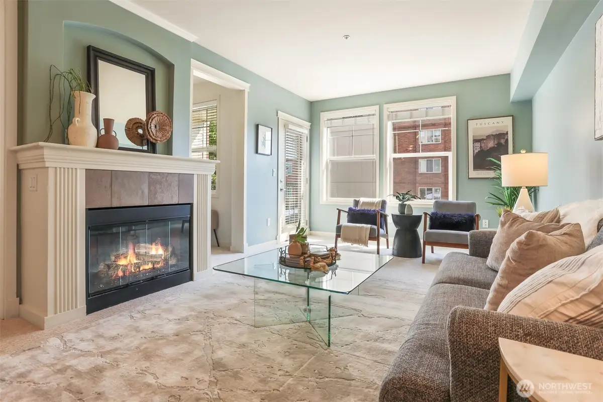 530 4th Avenue W #206, Seattle, WA 98119 - #1