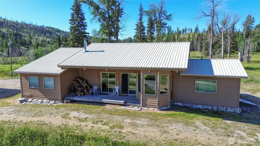 333 Bonaparte Lake Road, Tonasket, WA 98859 - #2