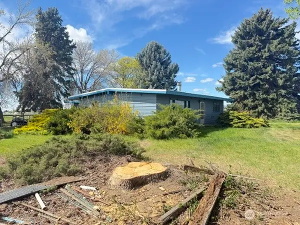 2493 19 Ne, Soap Lake, WA 98851