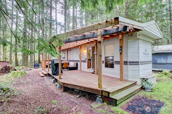 22 Wilderness Way, Deming, WA 98244