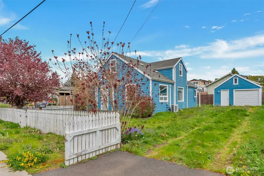 2916 Robin Avenue, Bremerton, WA 98310 - #2