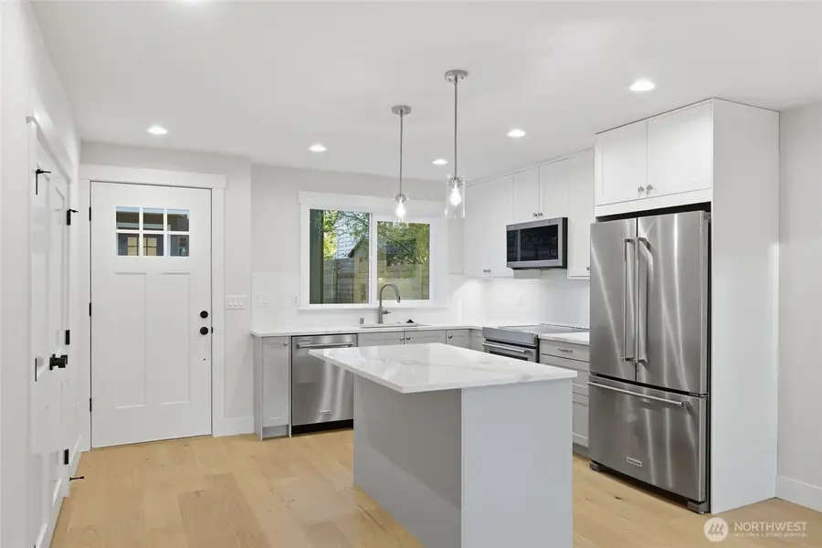 8817 Densmore Avenue N, Seattle, WA 98103 - #3