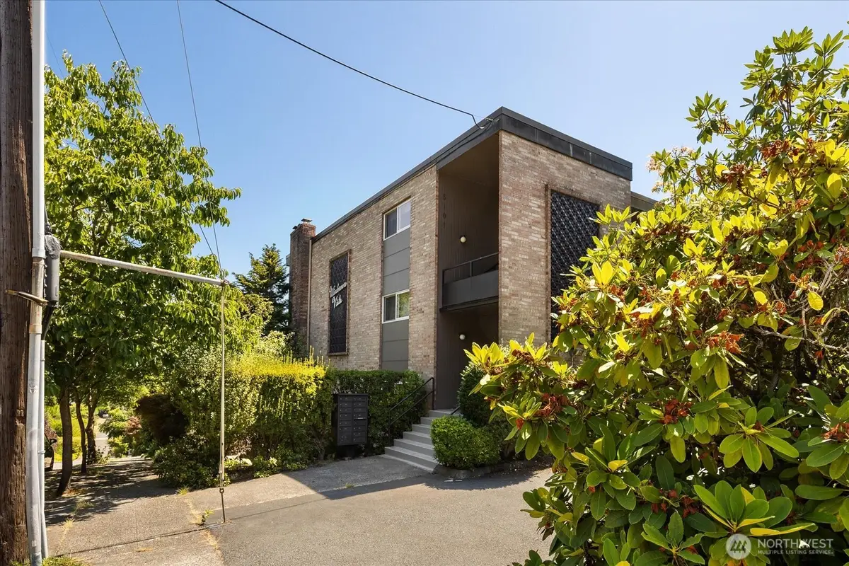 5101 NE 55th Street #103, Seattle, WA 98105 - #1