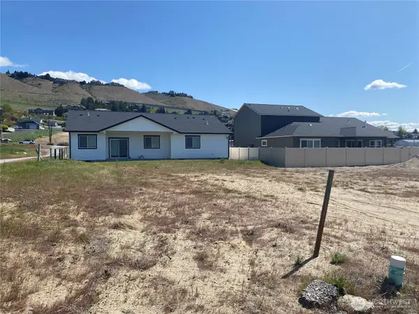129 Harold Street Ne #7, East Wenatchee, WA 98802