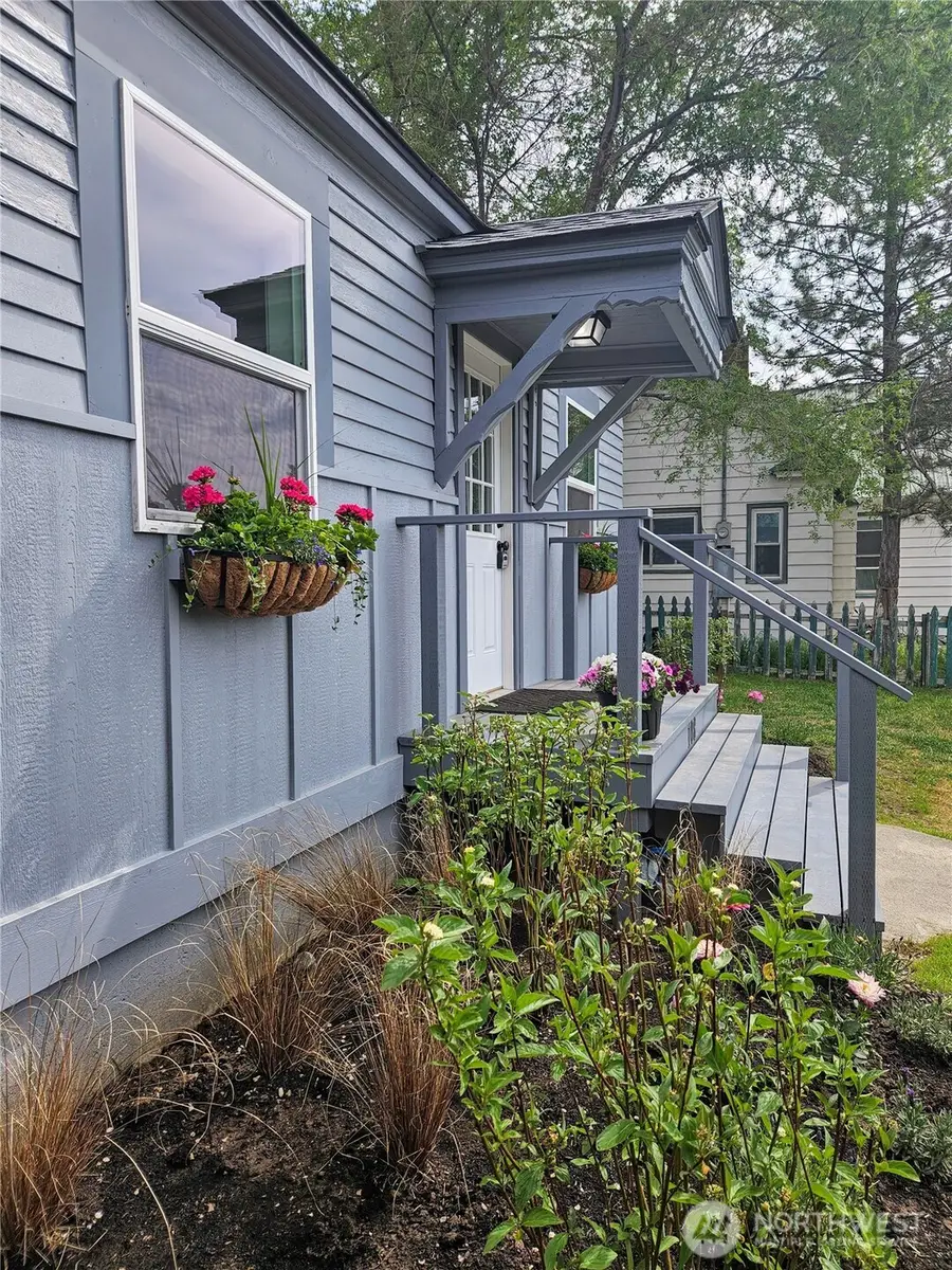 108 W 3rd Street, Lind, WA 99341 - #2