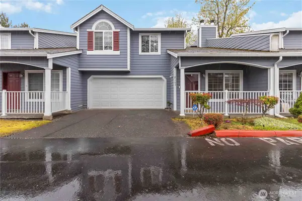 10513 SE 250th Place #F103, Kent, WA 98030
