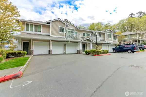 21230 40th Way S #E, SeaTac, WA 98198