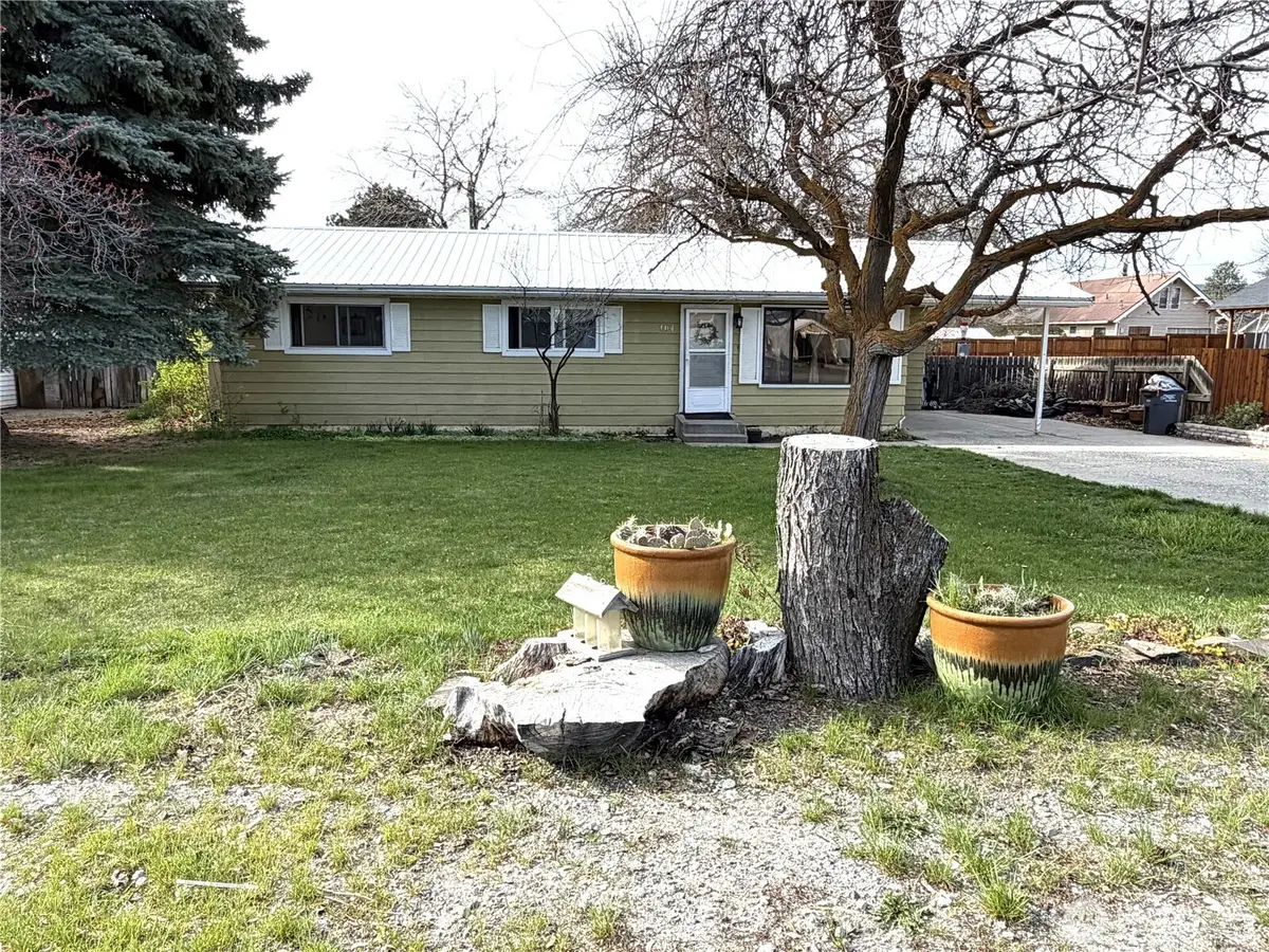 104 W First Street, Waterville, WA 98858 - #1