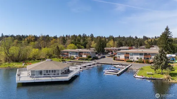 17302 NE 45th Street #101, Redmond, WA 98052