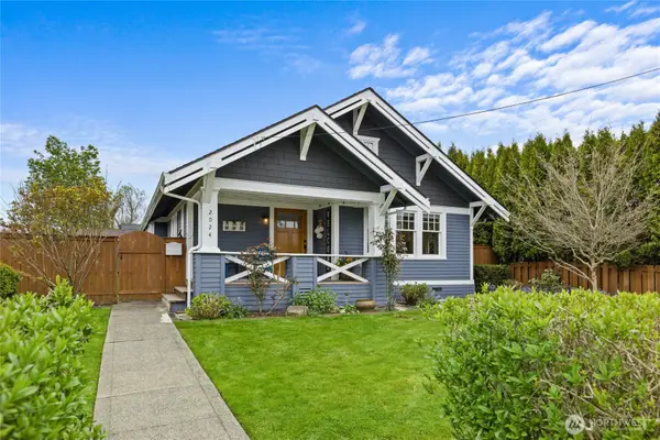 2024 Wells Street, Enumclaw, WA 98022