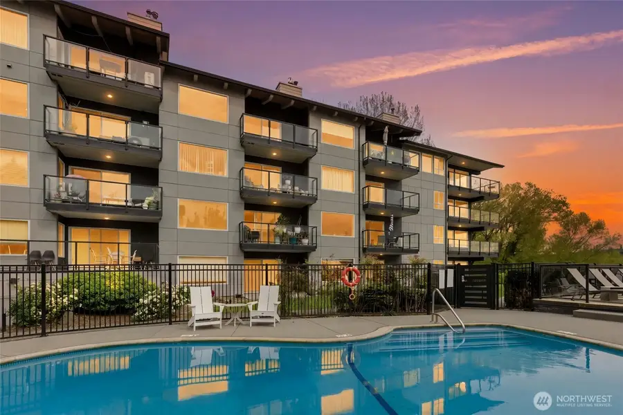 9201 NE Juanita Drive #202, Kirkland, WA 98034 - #2