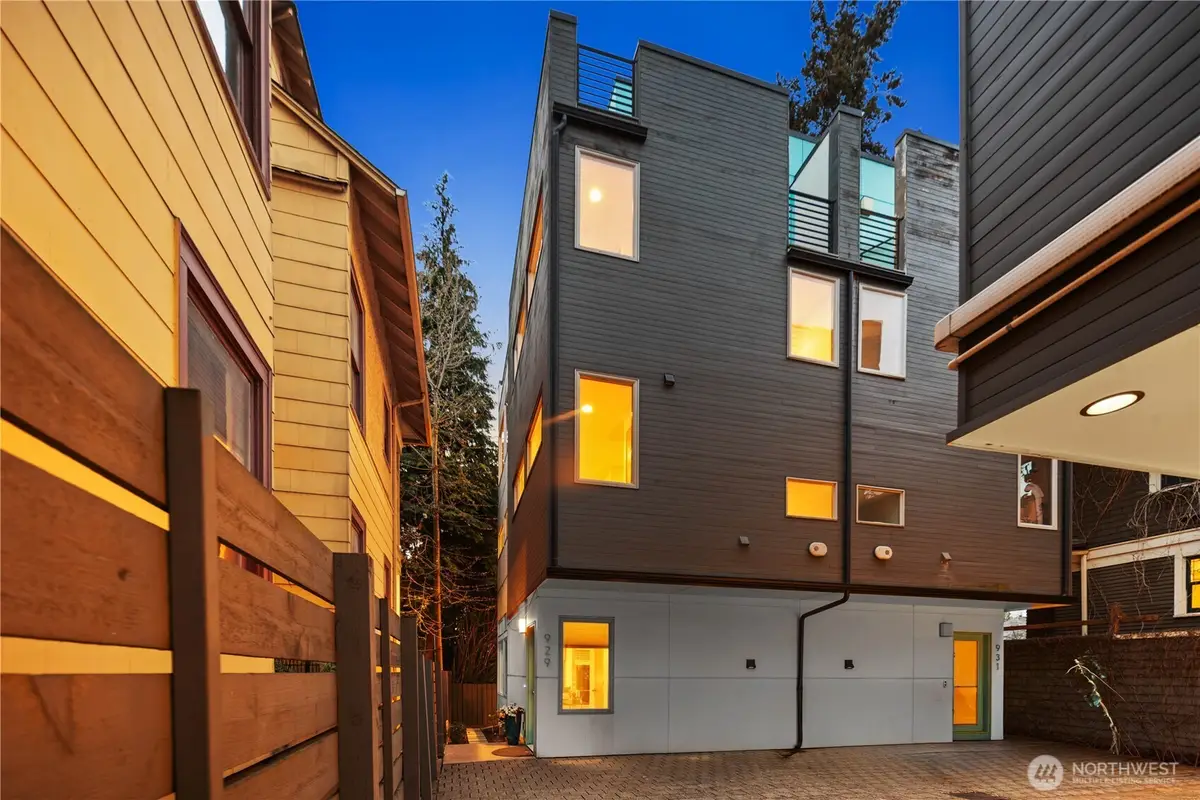 929 14th Avenue, Seattle, WA 98122 - #1
