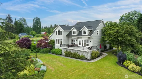 5663 S Campbell Lake Road, Anacortes, WA 98221